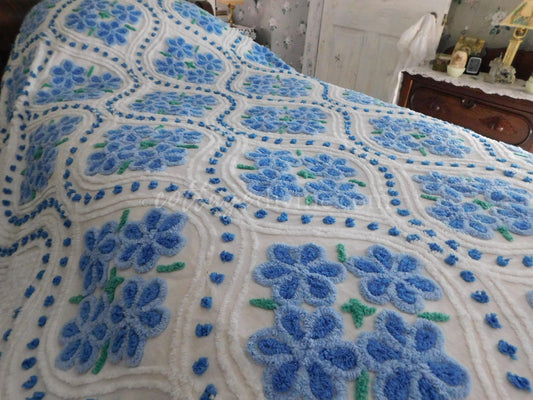 enchanting garden of blue roses vintage chenille bedspread, infinity floral quads on white cotton, full size shabby chic bedding