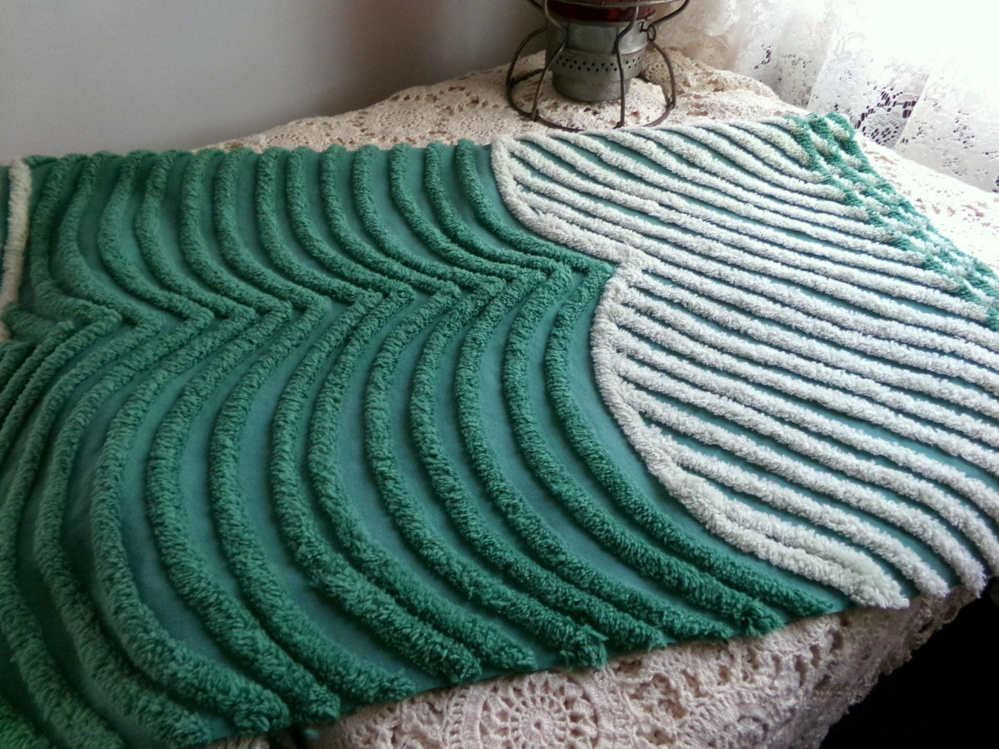 Drama Green Vintage Chenille Fabric, Powerful Swooping Wave Scallops, 20" x 24" inch piece, Great in Quilts, Wall Hangings