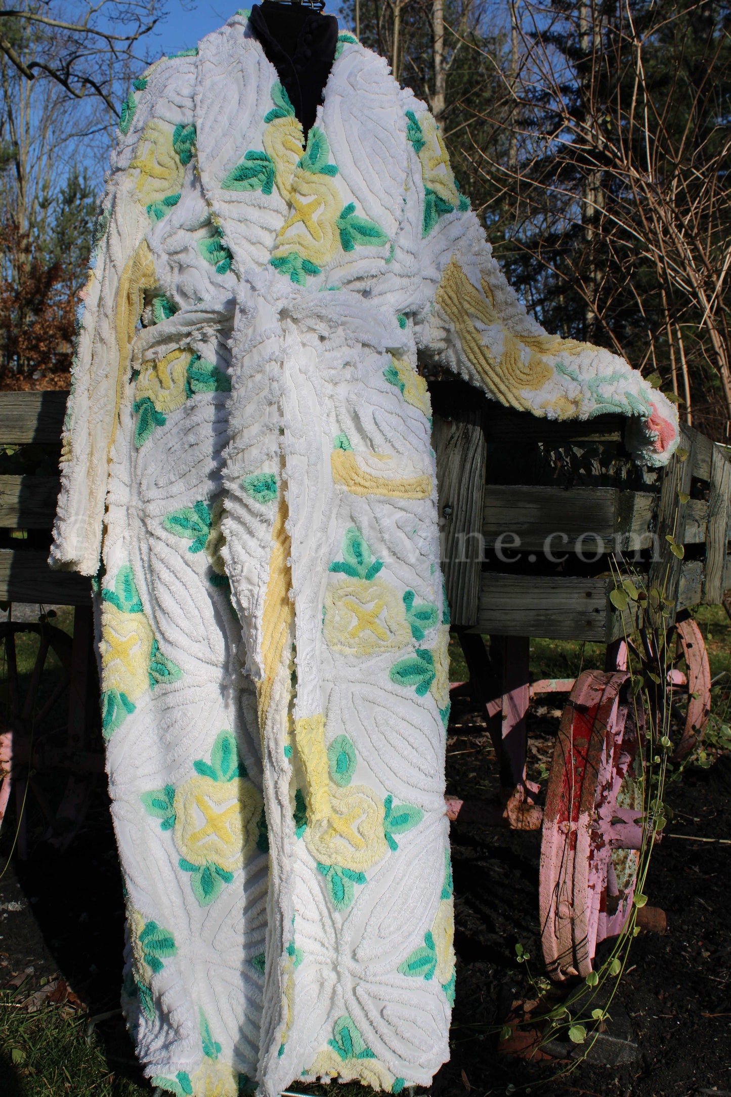 Plush Plus Size Chenille Robe, Upcycled Bathrobe from Cabbage Rose Blooms Vintage Chenille Bedspread, 1X / 2X Large