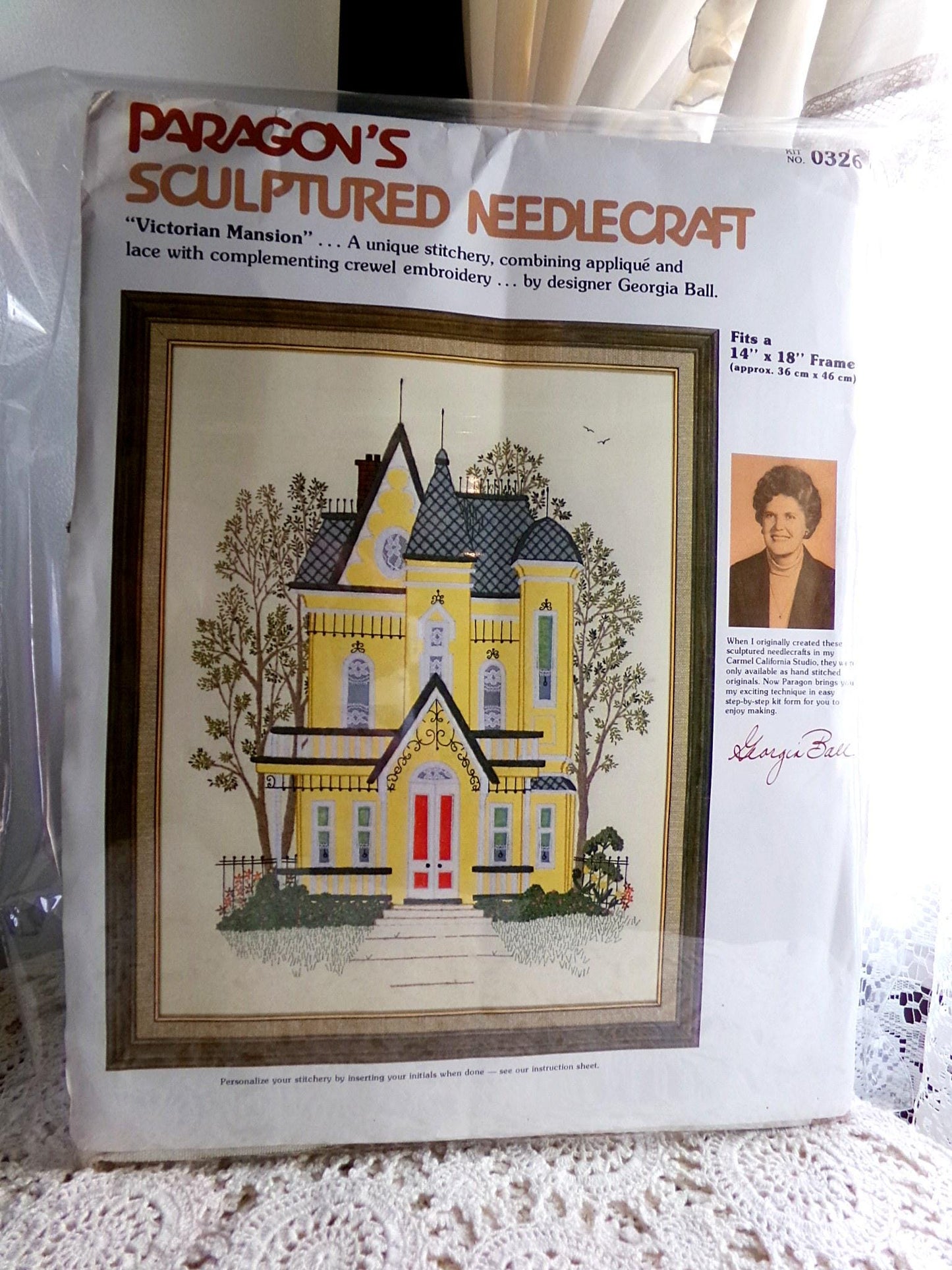 VICTORIAN MANSION Retro Crewel Stitchery Kit, Vintage Paragon Sculptured Needlecraft Embroidery #0326, Design by Georgia Ball