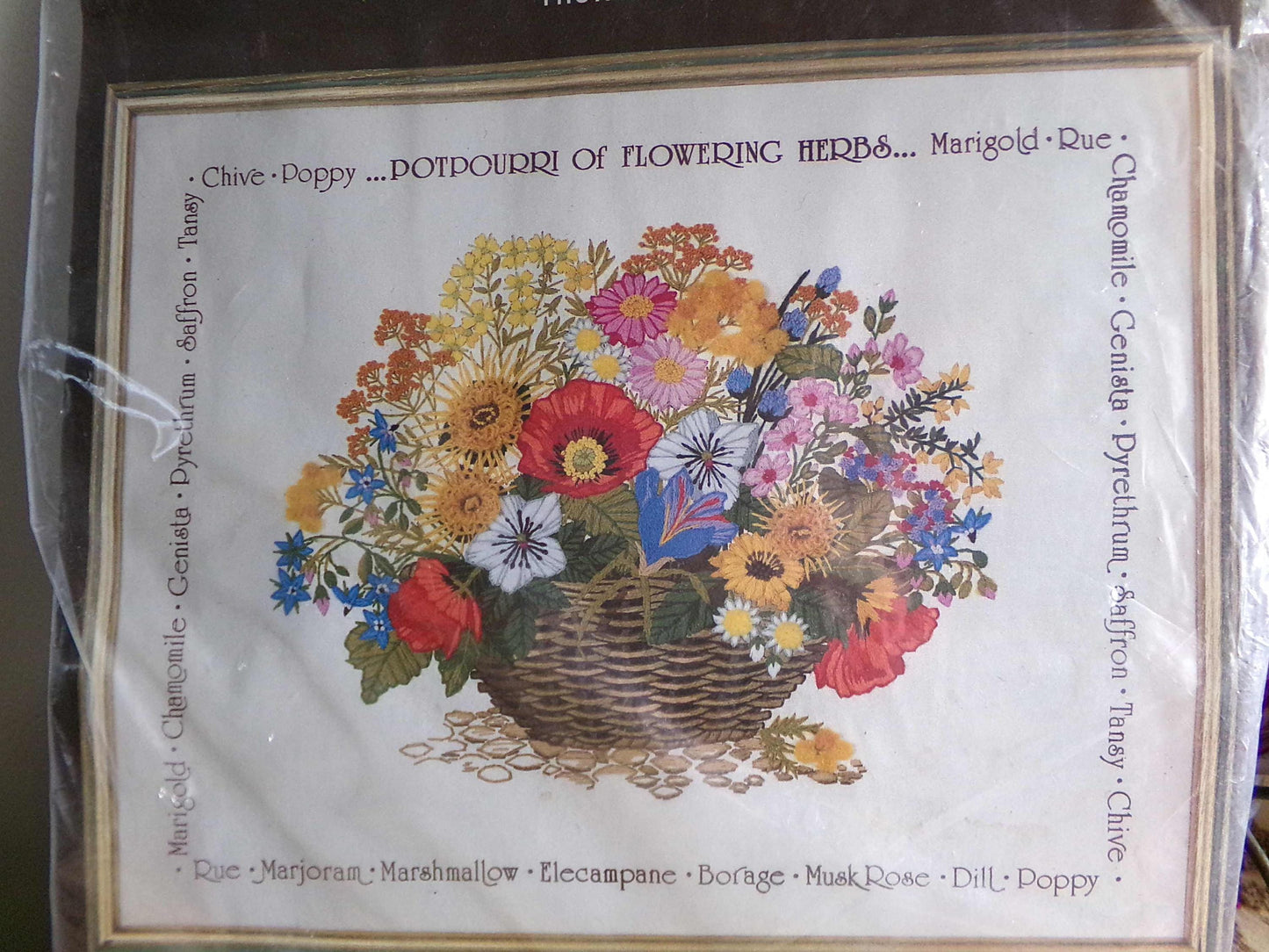 HERB POTPOURRI Paragon Creative Crewel Stitchery Kit, Vintage Herbs & Spices Floral Embroidery # 0607, Fits 16" x 20" Frame, Georgia Ball