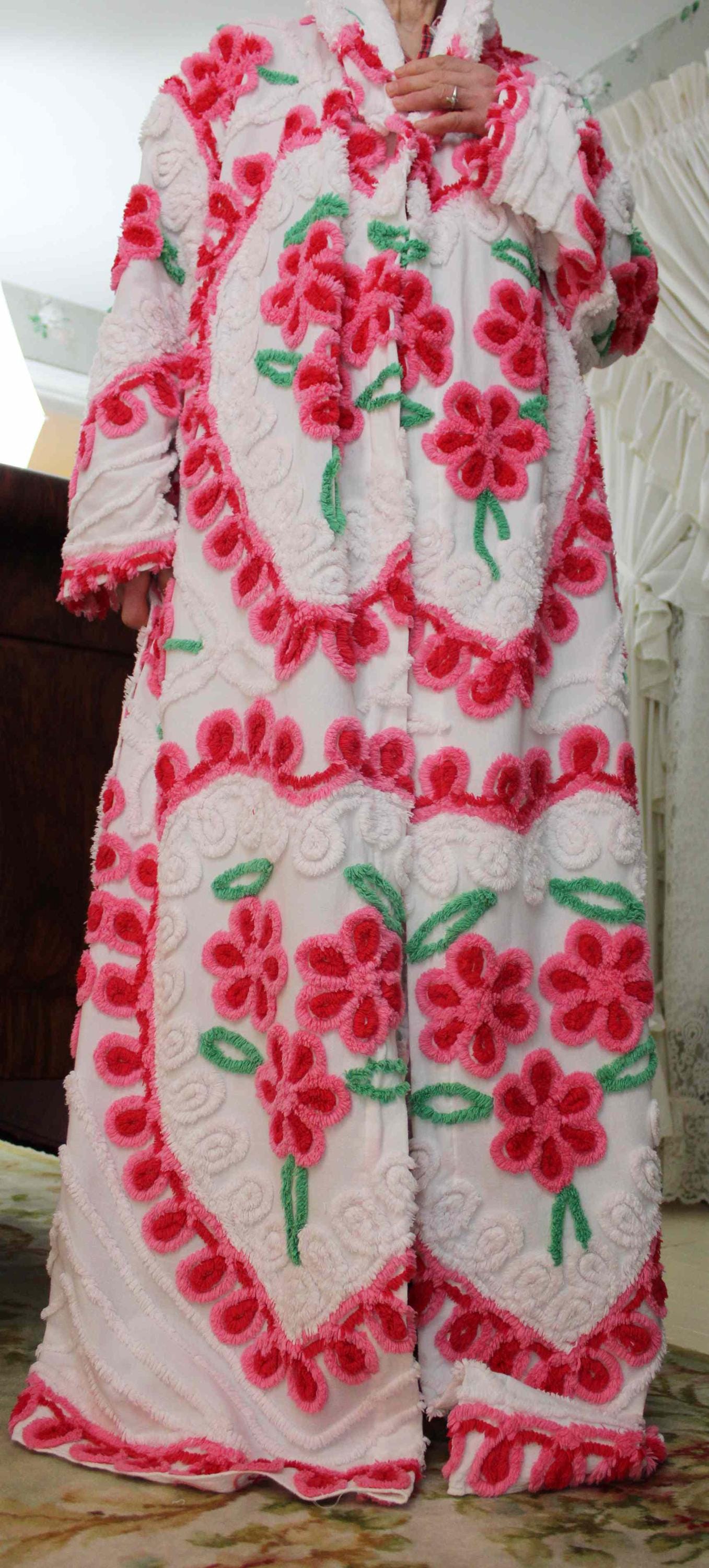 Hooded Chenille Robe in Pink Hearts & Flowers, Cozy Cute Medium / Large Hooded Vintage Style Women's Bathrobe