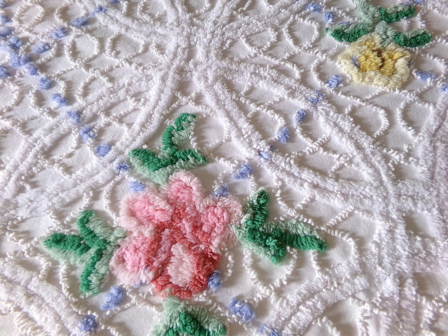 breezy rose floral fabric piece, vintage chenille country cottage style sewing material, 16" x 35" inch piece, white cotton