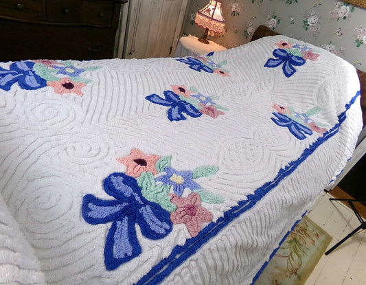 Charming Vintage Chenille Bedspread Plush Bow Flower Bouquets, Twin Size Bedding