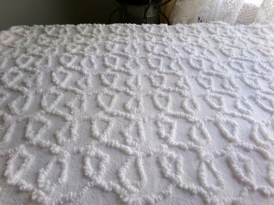 White Cursive Loops Texturized Chenille Material, 19" x 27" inch Needletuft Piece, Neutral Vintage Fabric for Handmade Quilts, DIY Pillows