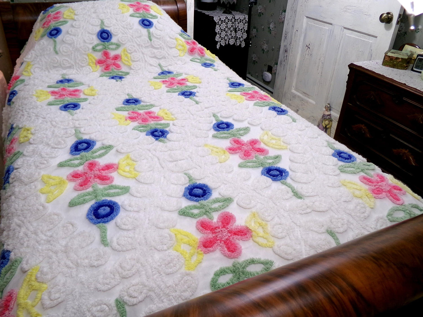 Vintage Canyon Group Chenille Bedspread: Full Size Cotton Blend Bedding, Made in USA