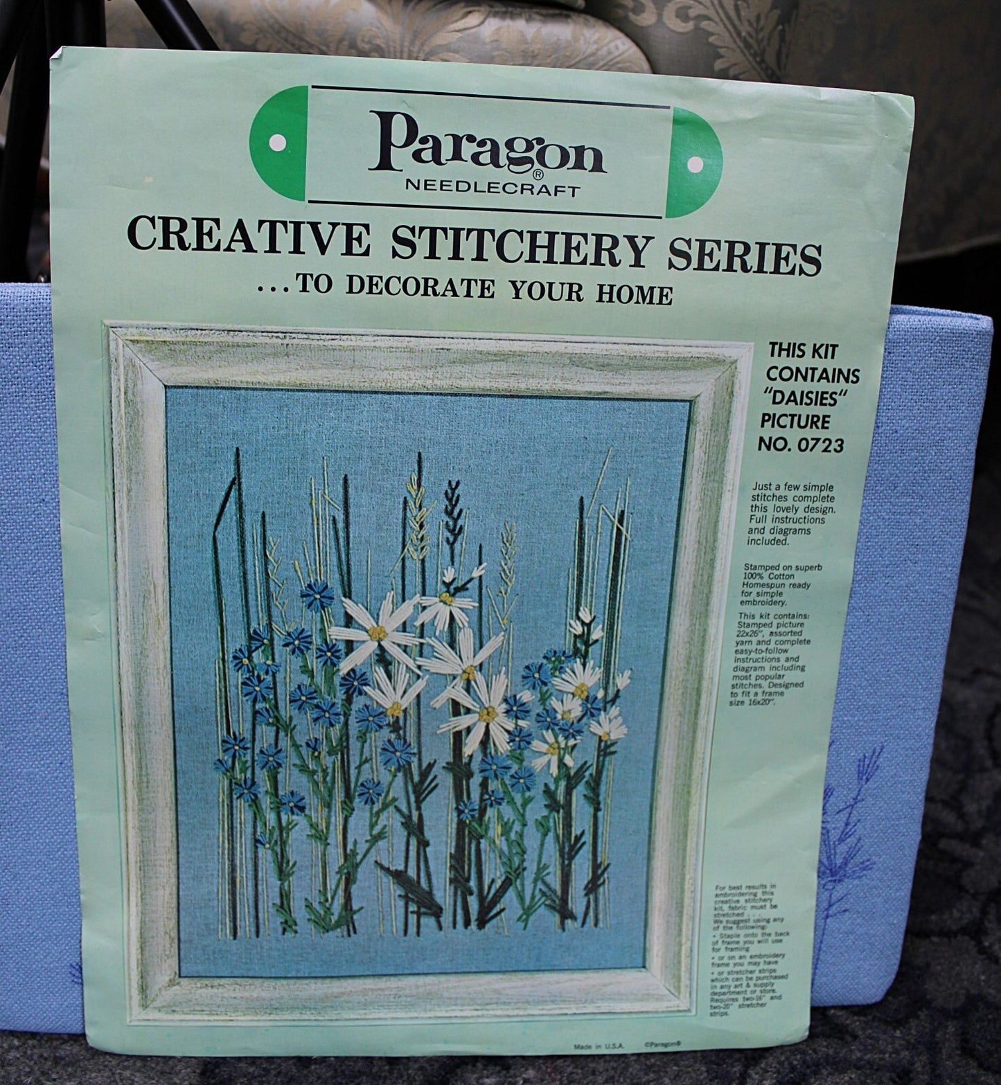 DAISIES Vtg Crewel Embroidery Kit Boho Hippie 70s Floral Paragon Stitchery 0723