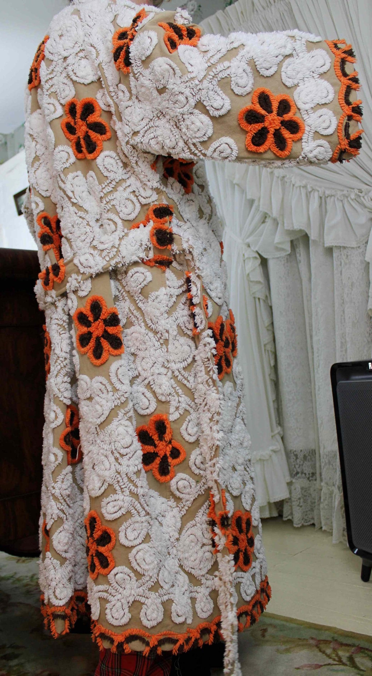 Unisex Kimono Style Chenille Robe, PUMPKIN SPICE Plush Bathrobe Upcycled from Vintage Chenille Bedspread in Creamy Mocha Swirl, Sz XL 1X
