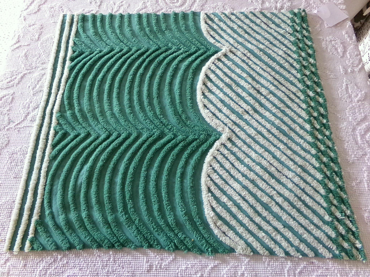 Drama Green Vintage Chenille Fabric, Powerful Swooping Wave Scallops, 20" x 24" inch piece, Great in Quilts, Wall Hangings