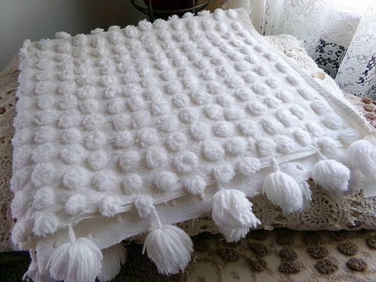 Snowball Puff Pops White Vintage Chenille Bedspread Quilt Fabric, 20" x 24" inch piece, Cute Handtufted Popcorn Design with pom pom trim