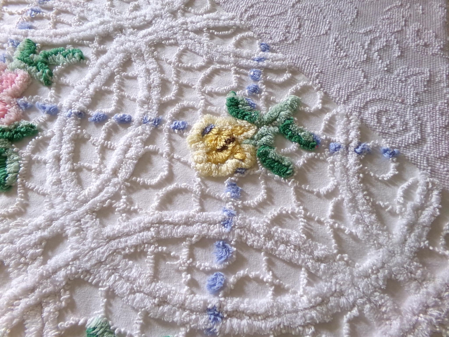 breezy rose floral fabric piece, vintage chenille country cottage style sewing material, 16" x 35" inch piece, white cotton