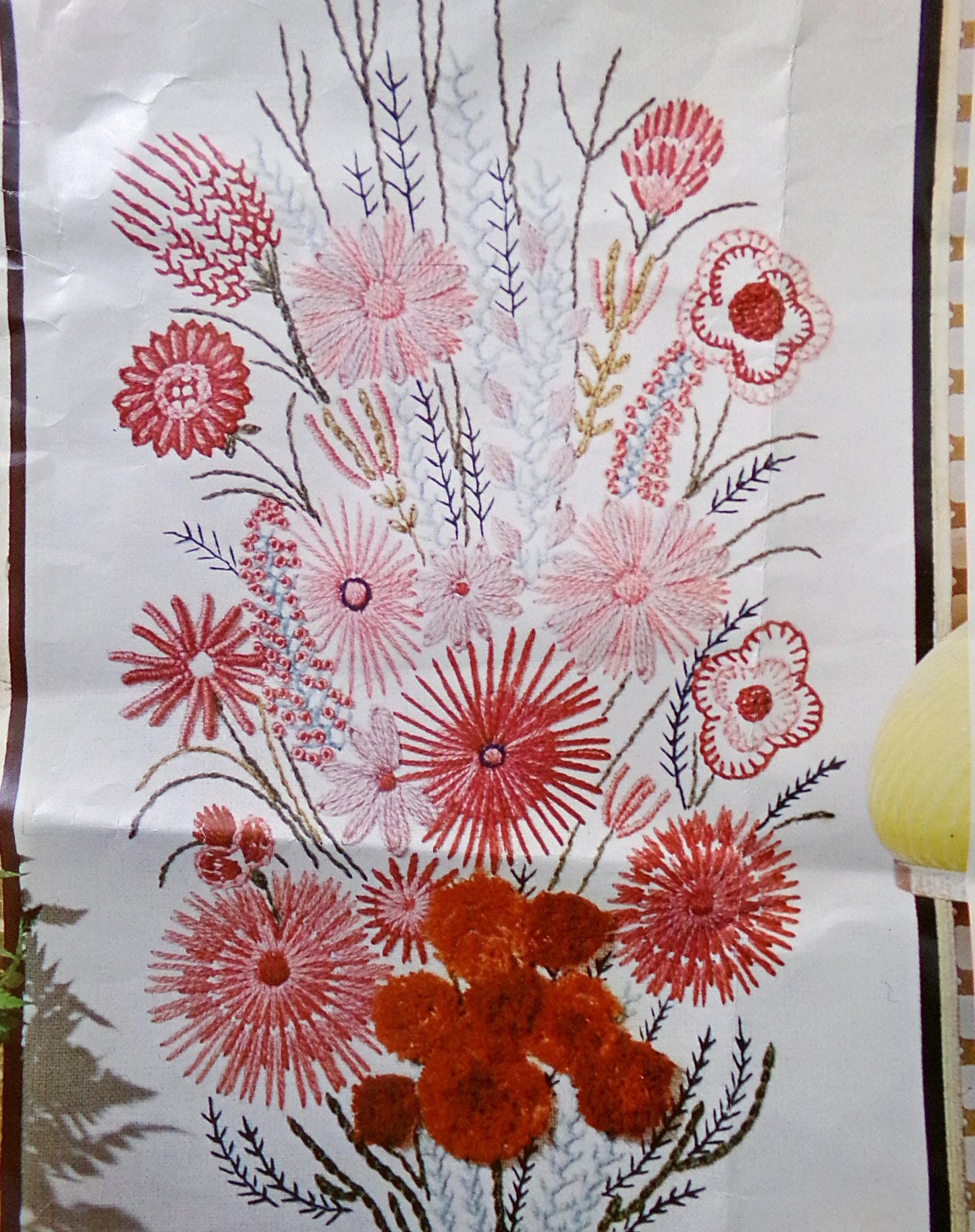REGAL MUMS Crewel Stitchery Kit, Vintage Boho Style Wall Hanging, Rare Paragon Needlecraft Hippie Embroidery # 0219