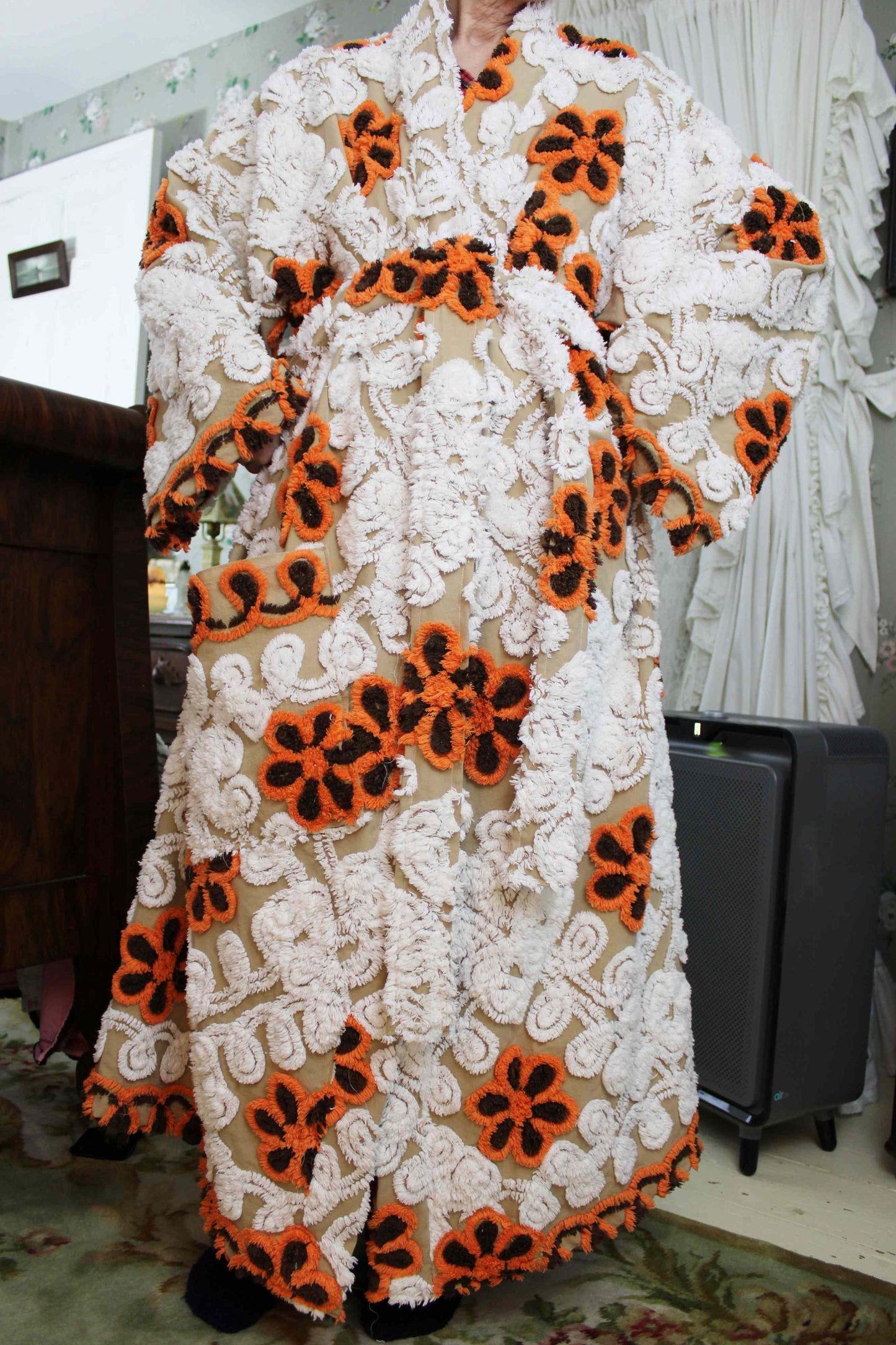 Unisex Kimono Style Chenille Robe, PUMPKIN SPICE Plush Bathrobe Upcycled from Vintage Chenille Bedspread in Creamy Mocha Swirl, Sz XL 1X