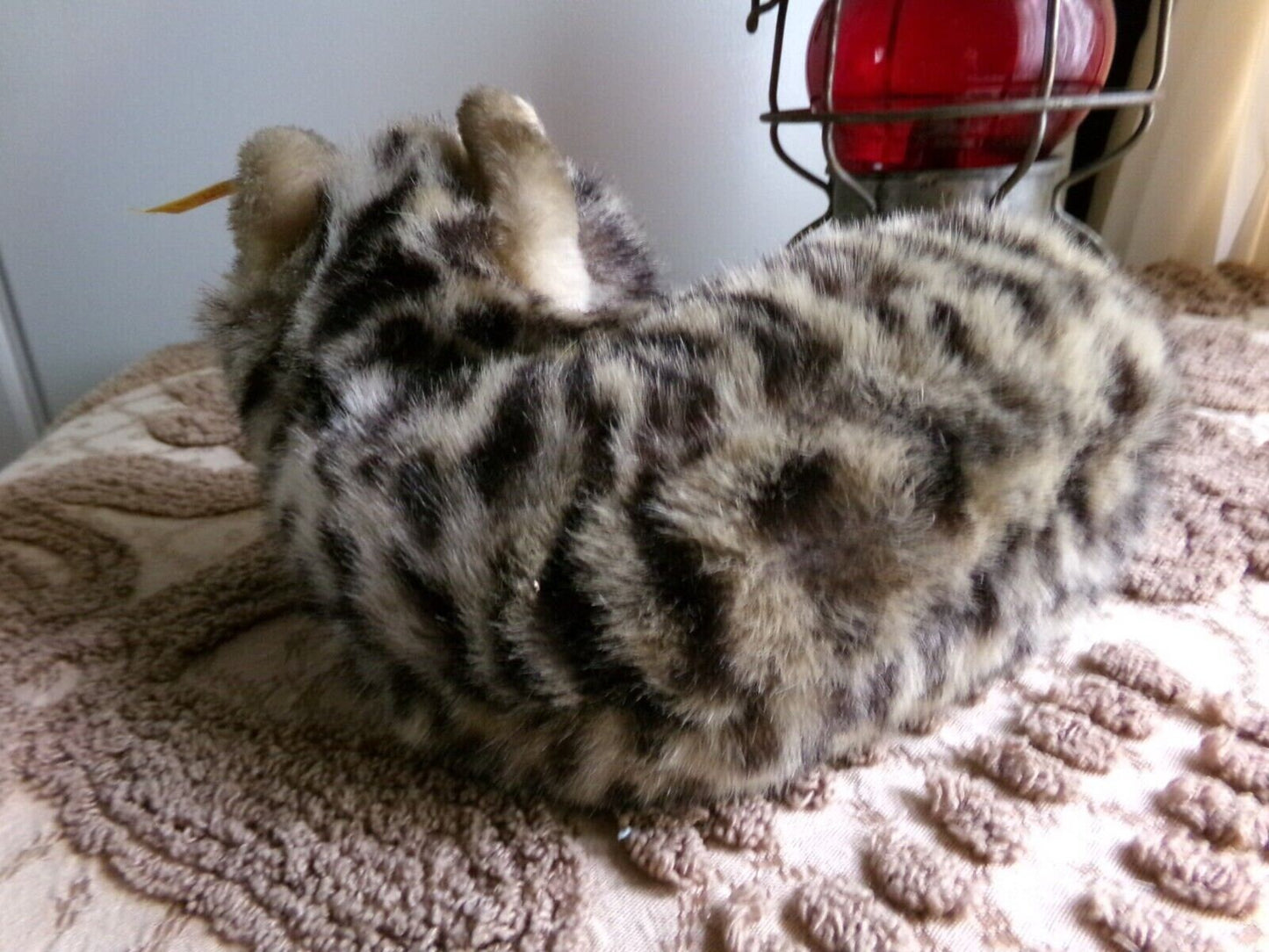 Vintage STEIFF Kitten Unique Curled Up Tabby Cat 074189 with Button, Tags