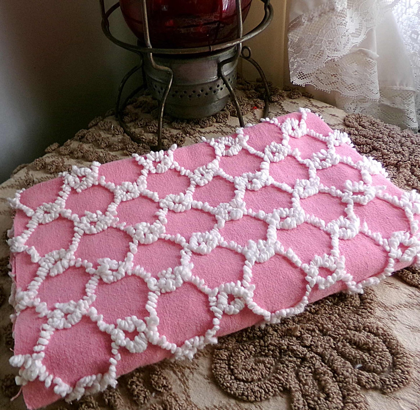 Chain Link Pink & White Vintage Chenille Fabric, Bates Texturized Needletuft Design, 18" x 24" inch Lightweight Piece