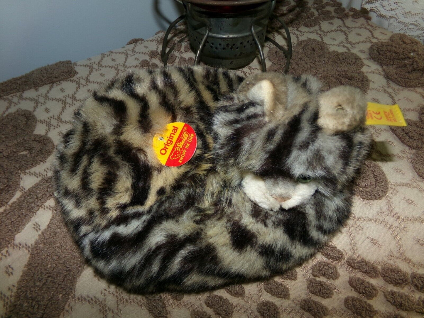 Vintage STEIFF Kitten Unique Curled Up Tabby Cat 074189 with Button, Tags