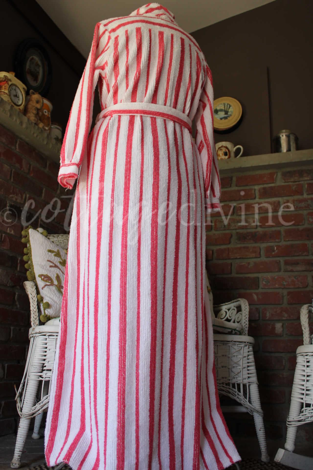 Feminine Flattering Vintage Chenille Robe, Siren Red & White Stripes Bathrobe, Ladies Size S, Lightweight Summer Cotton Blend