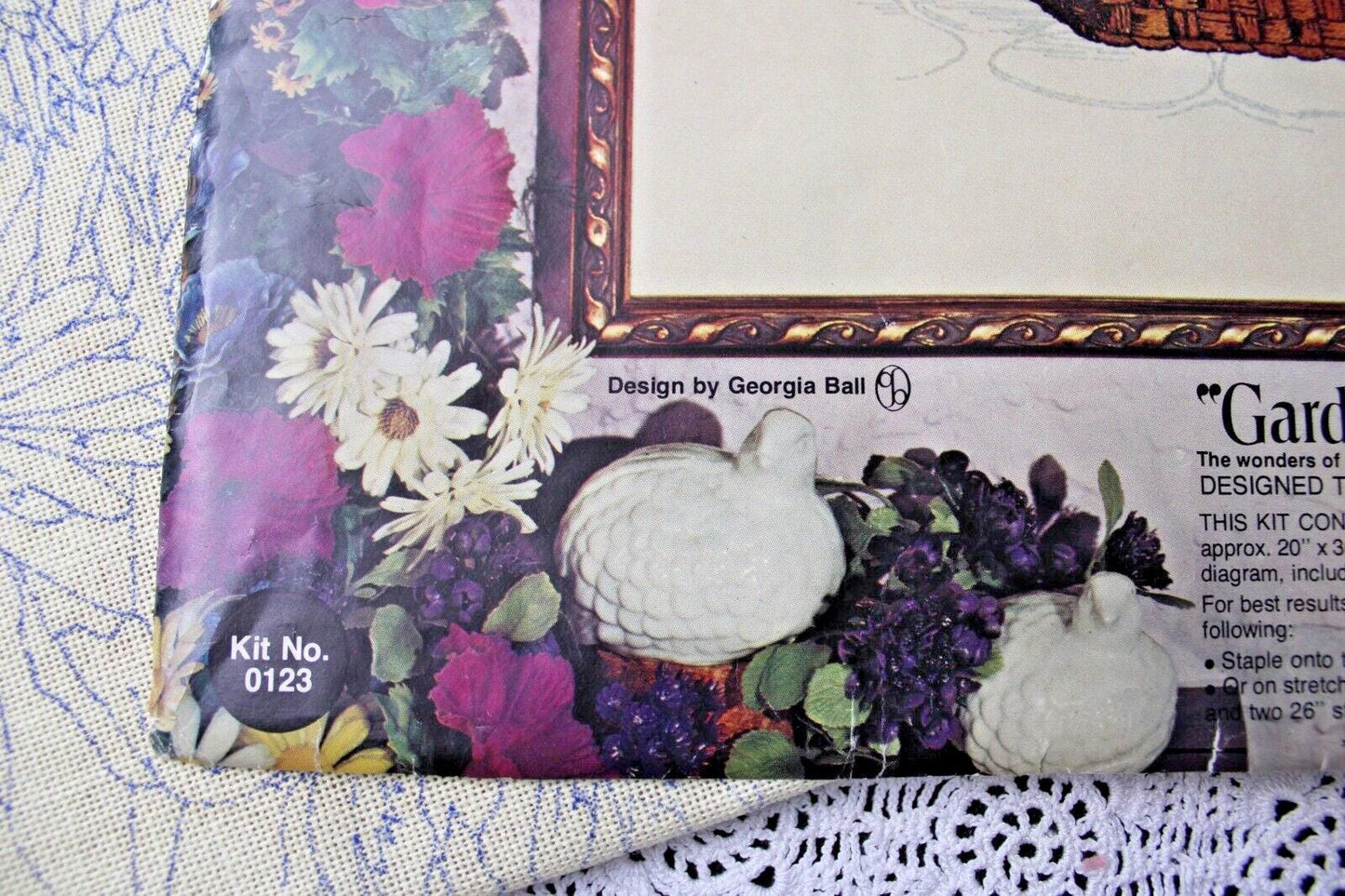 GARDEN BEAUTIES Paragon Crewel Embroidery Kit 0123 Vtg Boho Floral Stitchery