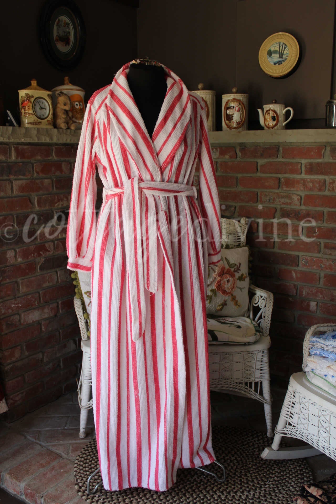 Feminine Flattering Vintage Chenille Robe, Siren Red & White Stripes Bathrobe, Ladies Size S, Lightweight Summer Cotton Blend