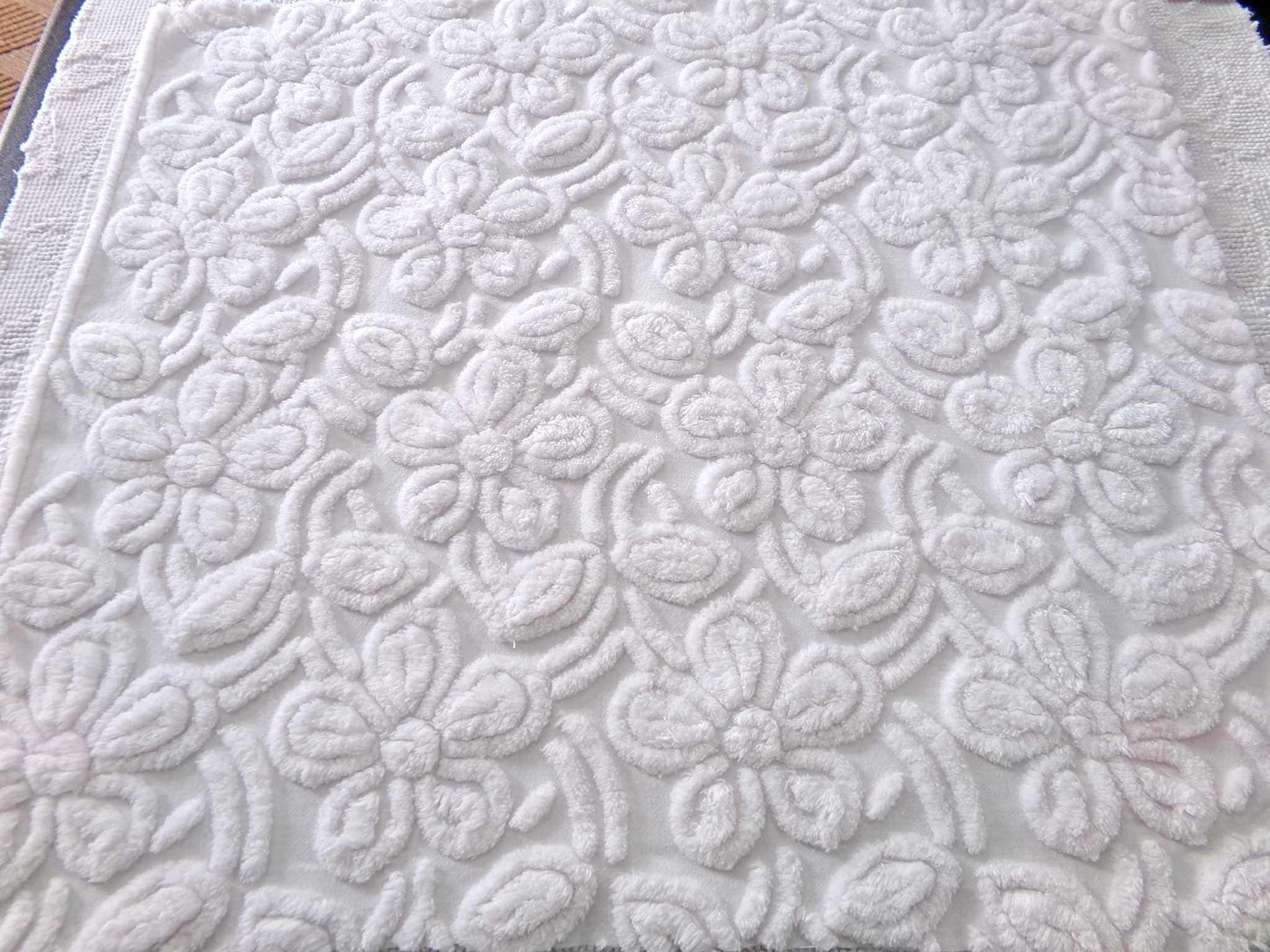 Precious Big Daisy Chenille Fabric, Vintage White Floral Cotton Sewing Material, 20" x 24" inch Piece for Quilting, Pillows & Crafts