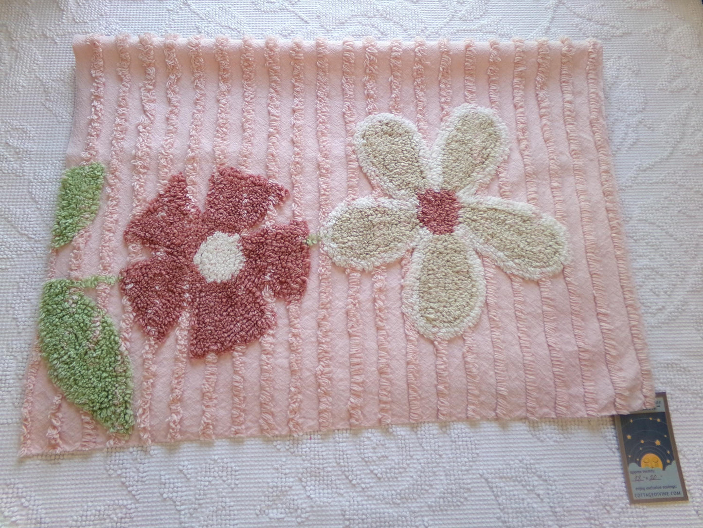 big daisies pink vintage style chenille fabric, thickly tufted flowers, 22"x 37" inch piece of quilt & sewing material, great for pillow