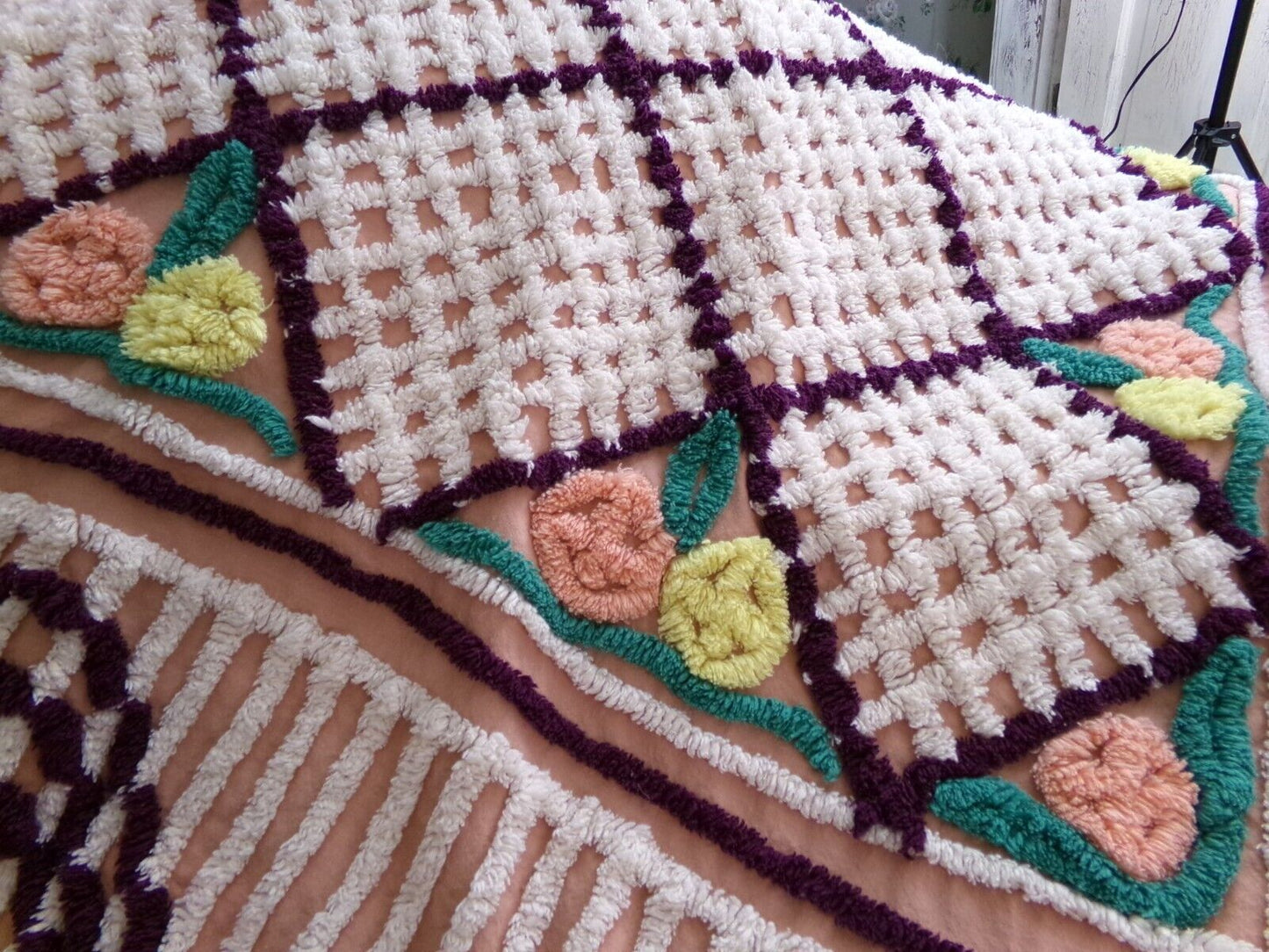 cozy rosettes plush Vintage full size chenille bedspread, quality cotton thick tufts