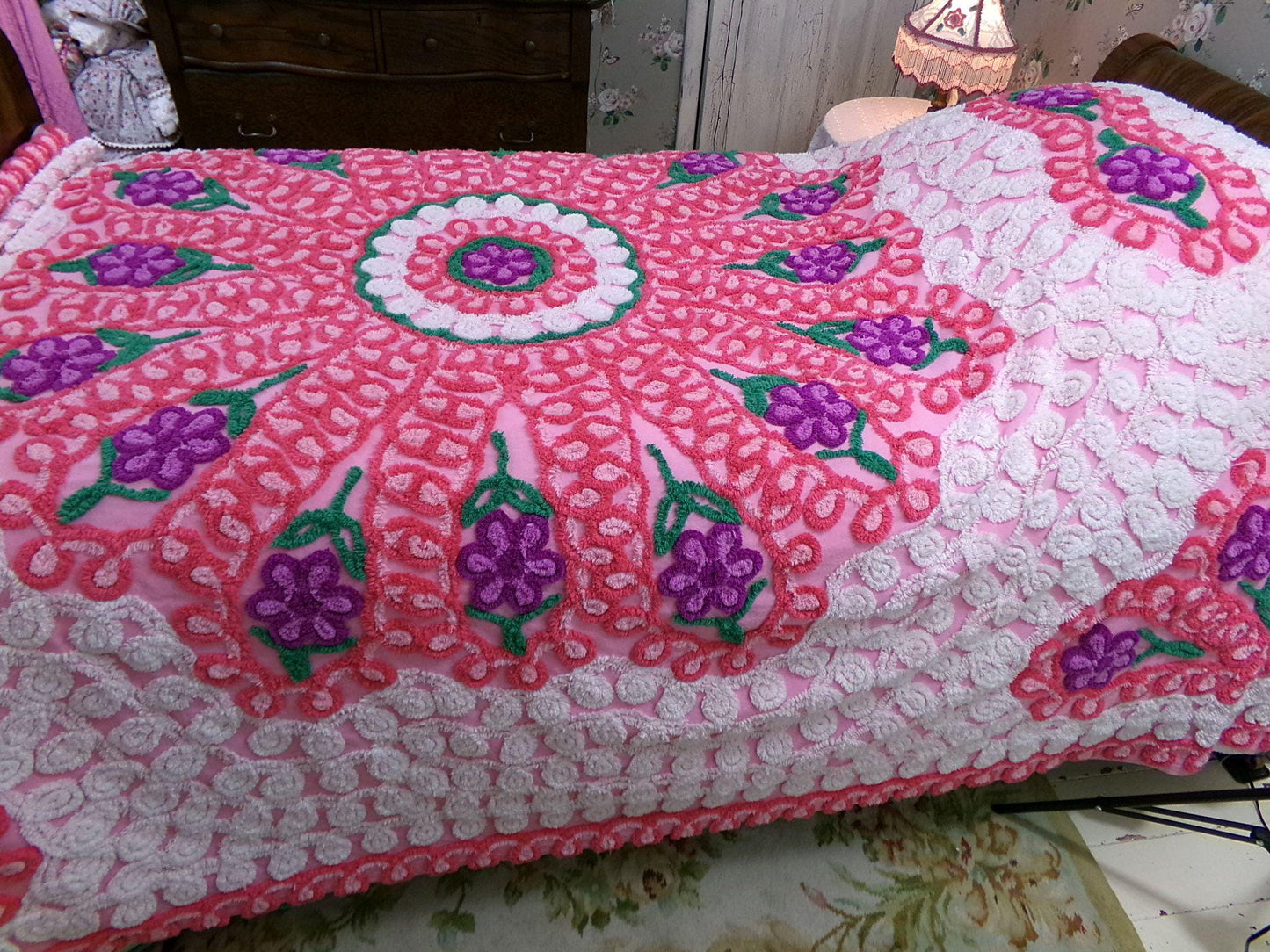 cupcake pink vintage chenille bedspread, spectacular lush cake frosting tufts, 100% plush cotton coverlet, full size bedding