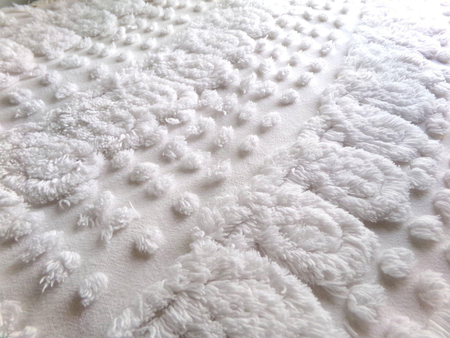 Fluffy Angel White Plush Swirl Vintage Chenille Quilt Fabric, 16" x 24" inch Piece