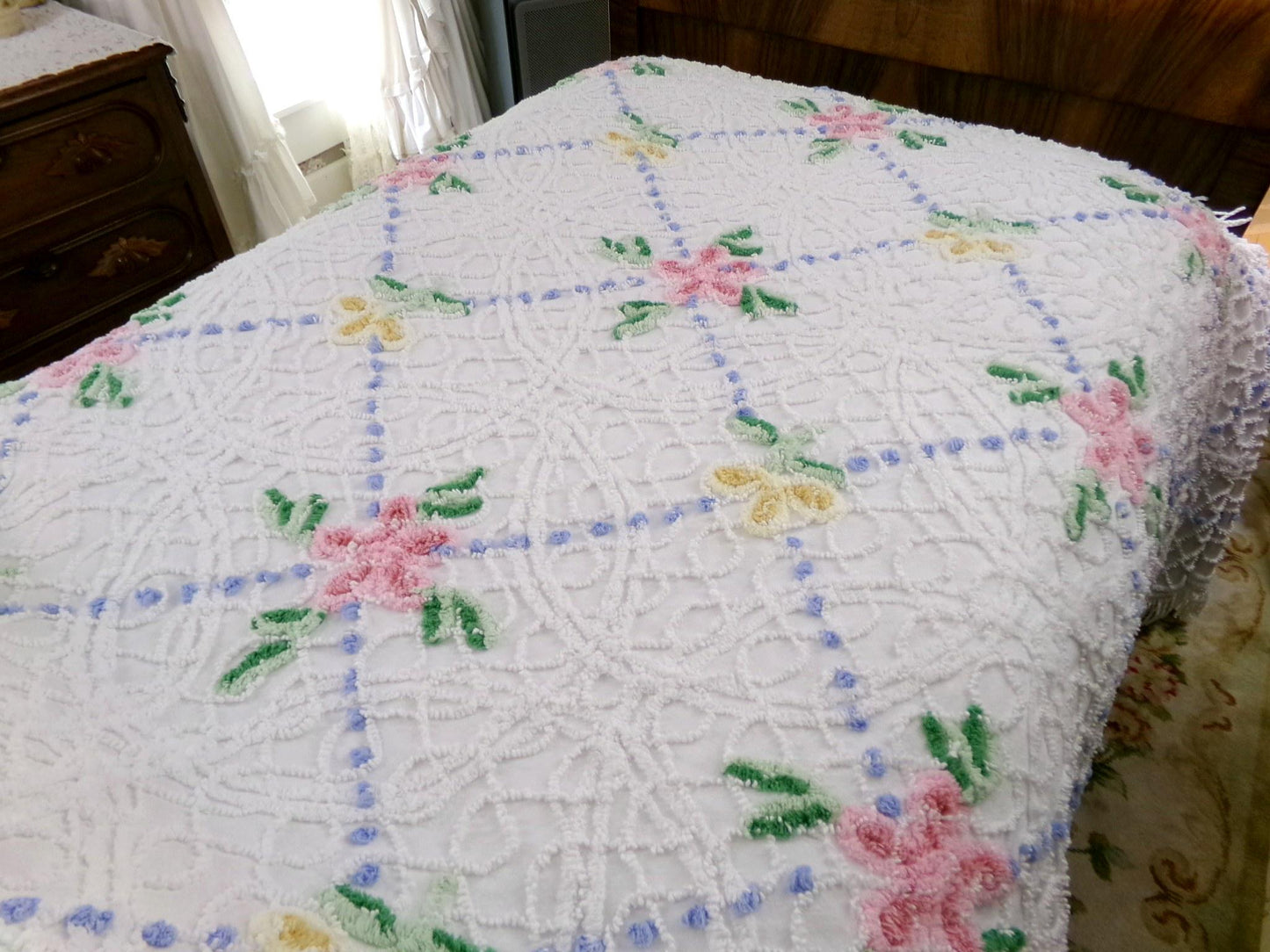 Shabby Chic Vintage Style Chenille Bedspread, Pink & Yellow Flower Design, Full Size White Cotton Bedding With Accent Fringe