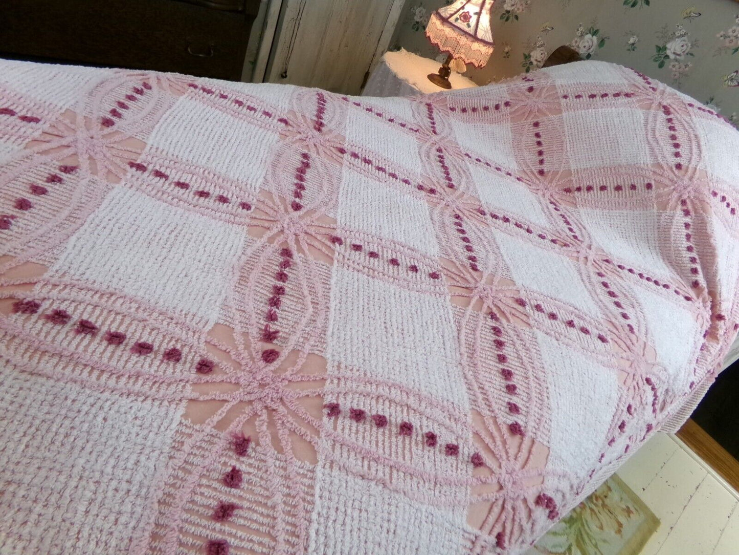 MCM Atomic Rosy Pink Vintage Chenille Bedspread, Classic Geometric Design, Twin Size