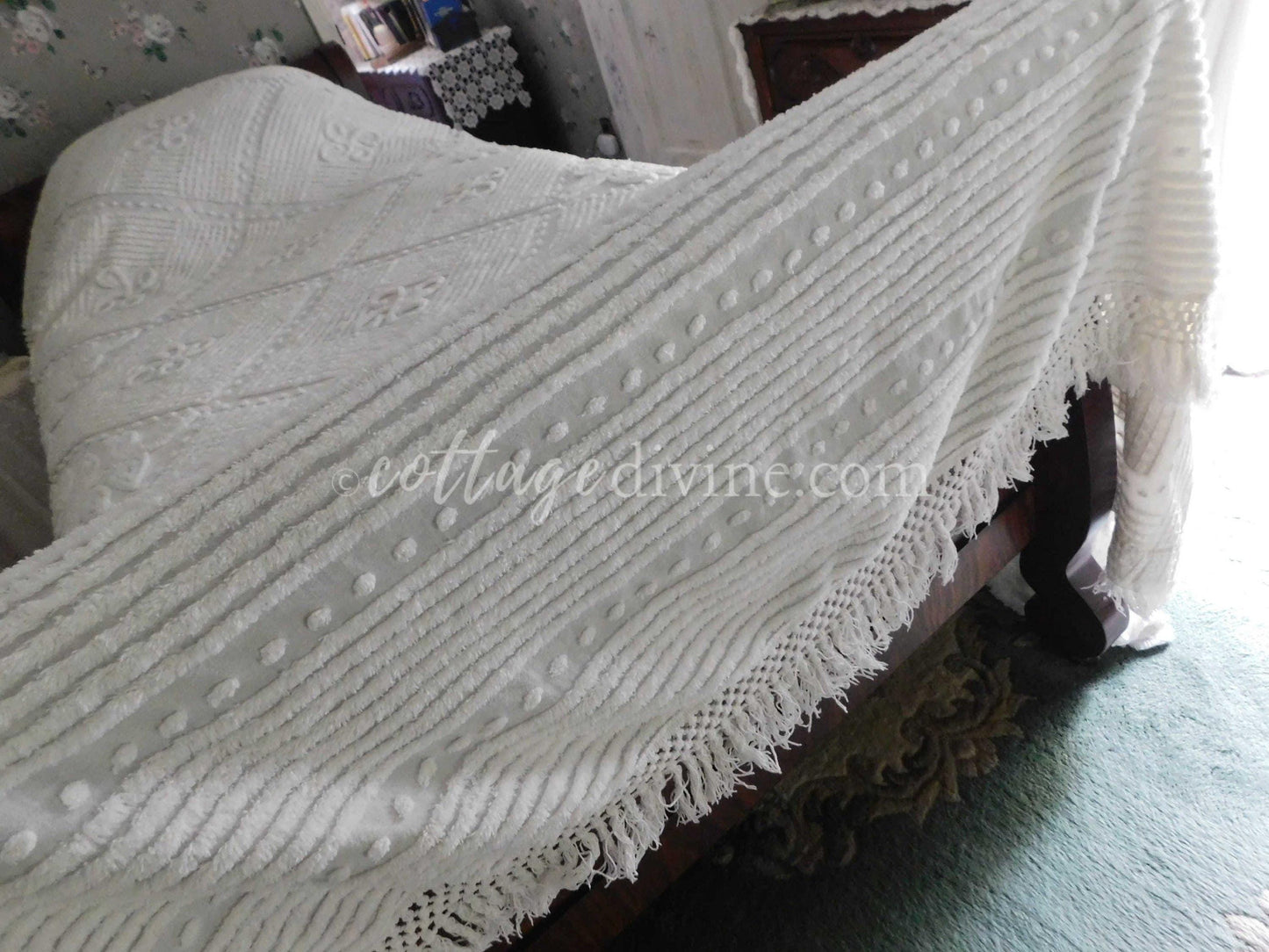 Shabby Seaside Cottage Style 1950s White Vintage Chenille Bedspread, Full Size, Fringe