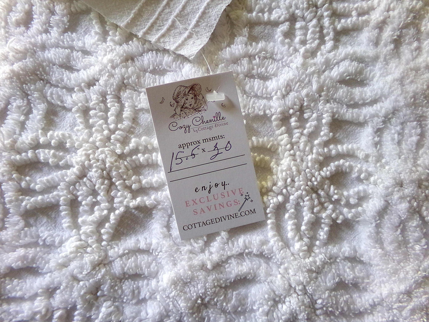 Exquisite Vintage Chenille Fabric, Elaborate 15.5" x 20" inch Piece, Intricate Needletufting in Wedding Ring Pattern