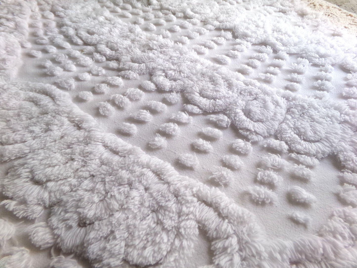 Fluffy Angel White Plush Swirl Vintage Chenille Quilt Fabric, 16" x 24" inch Piece