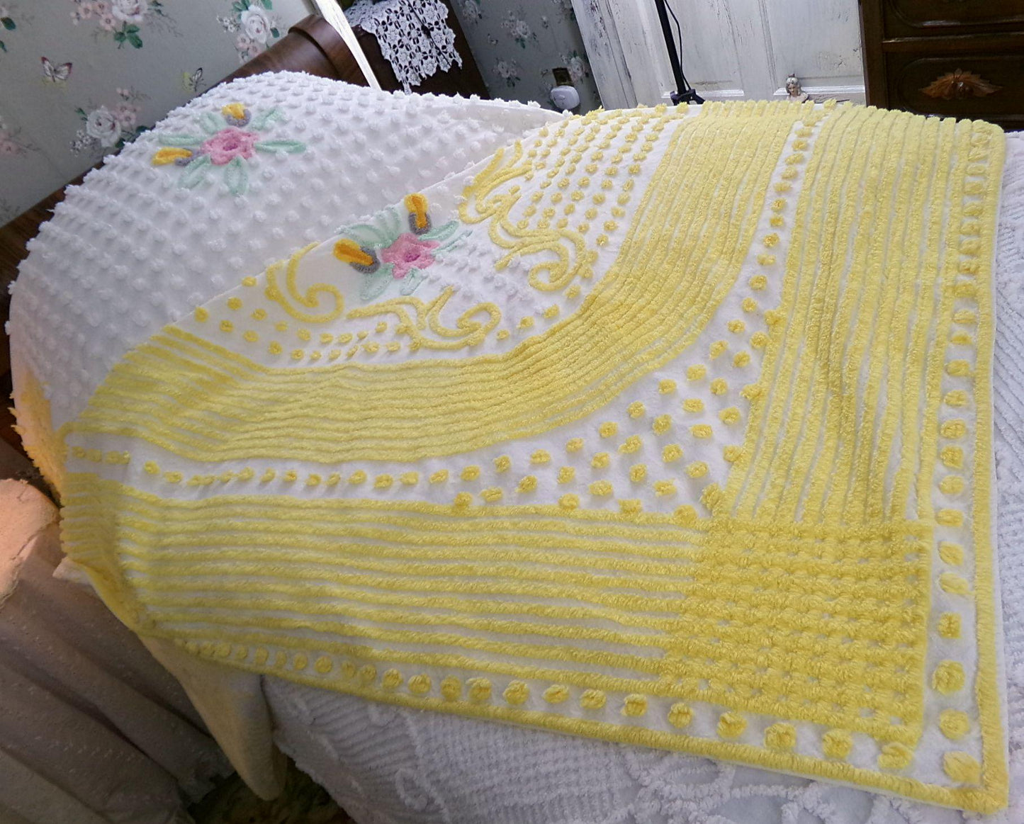 cottage charm vintage chenille bedspread, summer flowers, white dots & golden yellow accents, full size bedding
