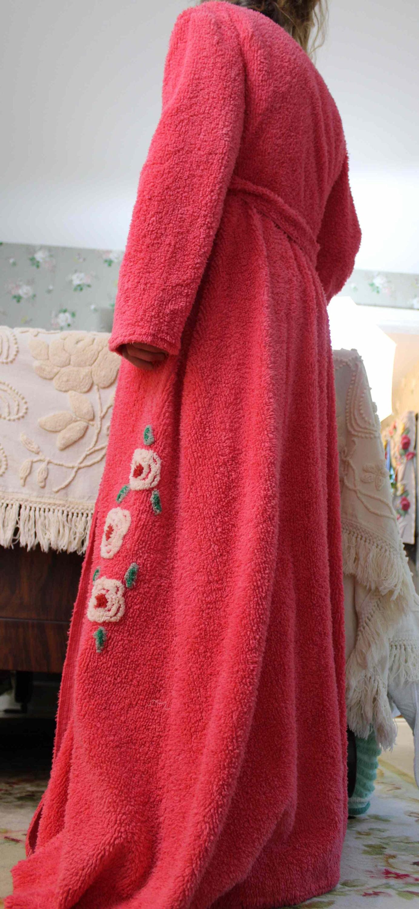 Gorgeous Vintage Style Chenille Robe, Deep Rose Fan Motif Old Hollywood Style Women's Bathrobe, Flattering Fit & Flare Silhouette, S/M
