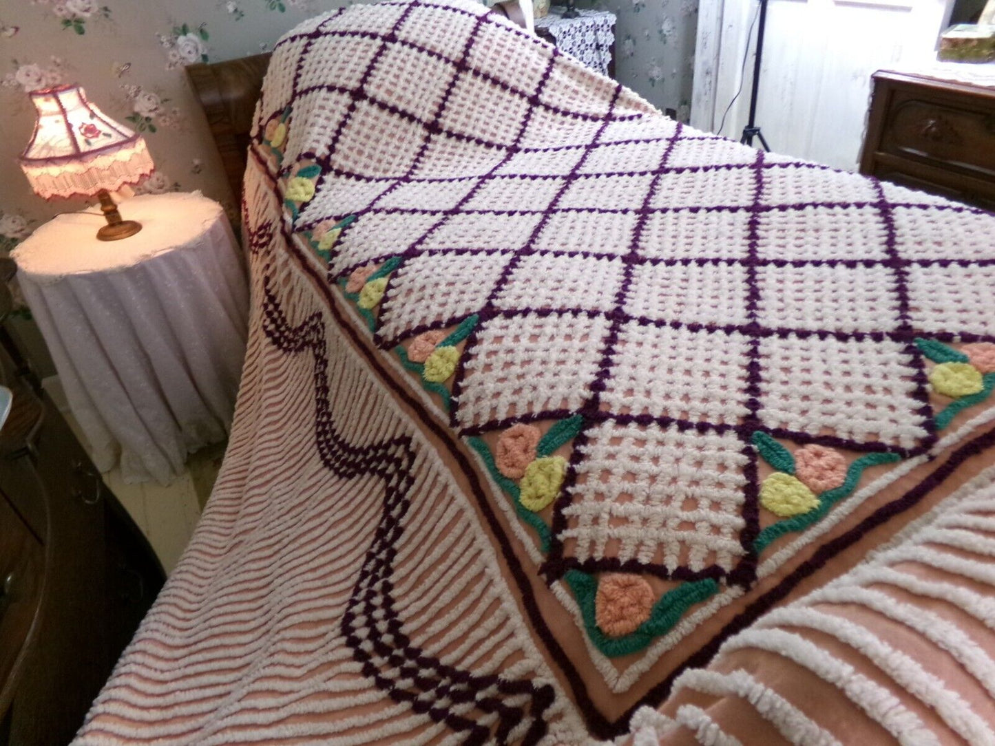 cozy rosettes plush Vintage full size chenille bedspread, quality cotton thick tufts