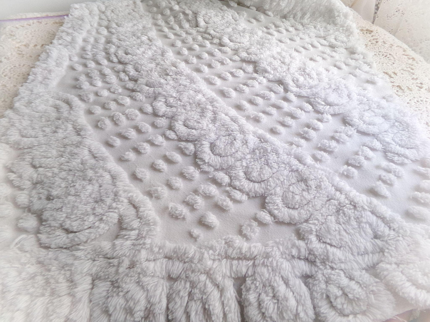 Fluffy Angel White Plush Swirl Vintage Chenille Quilt Fabric, 16" x 24" inch Piece