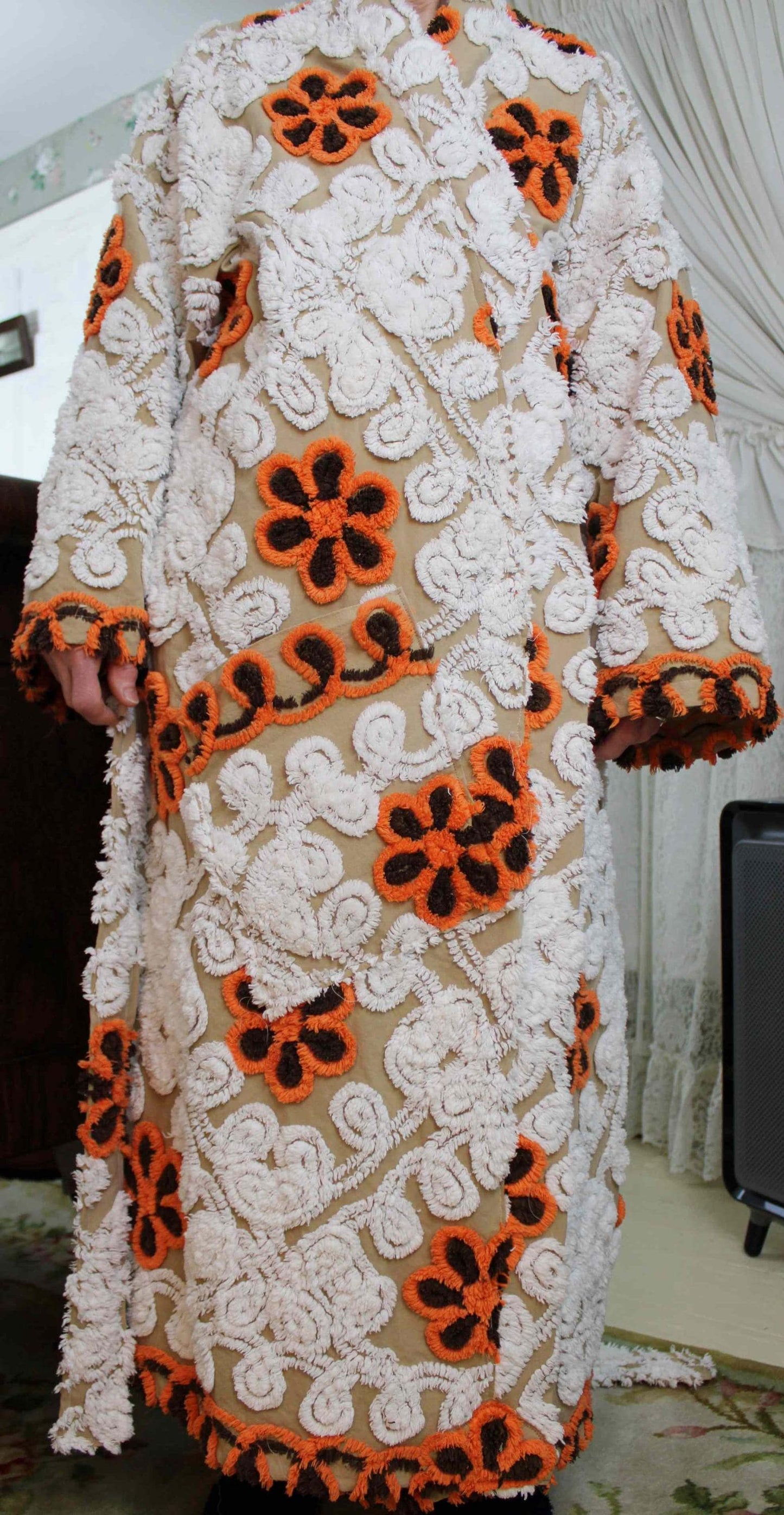 Unisex Kimono Style Chenille Robe, PUMPKIN SPICE Plush Bathrobe Upcycled from Vintage Chenille Bedspread in Creamy Mocha Swirl, Sz XL 1X
