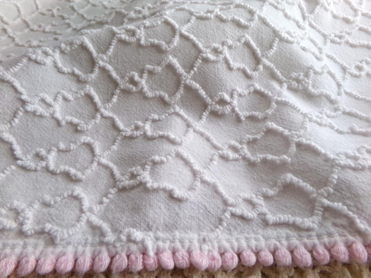 textured white chenille fabric, chain link design with pink bead tuft edge, 20" x 25" inches, ideal quilt sewing material