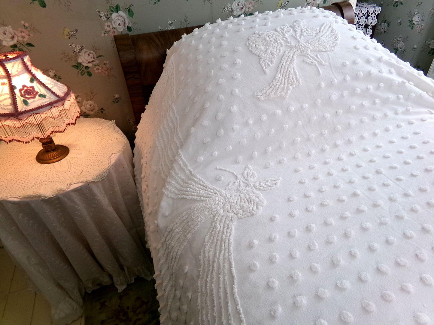 romantic farmhouse style white vintage chenille bedspread, roses, dots & swag bows, twin size cotton summer coverlet