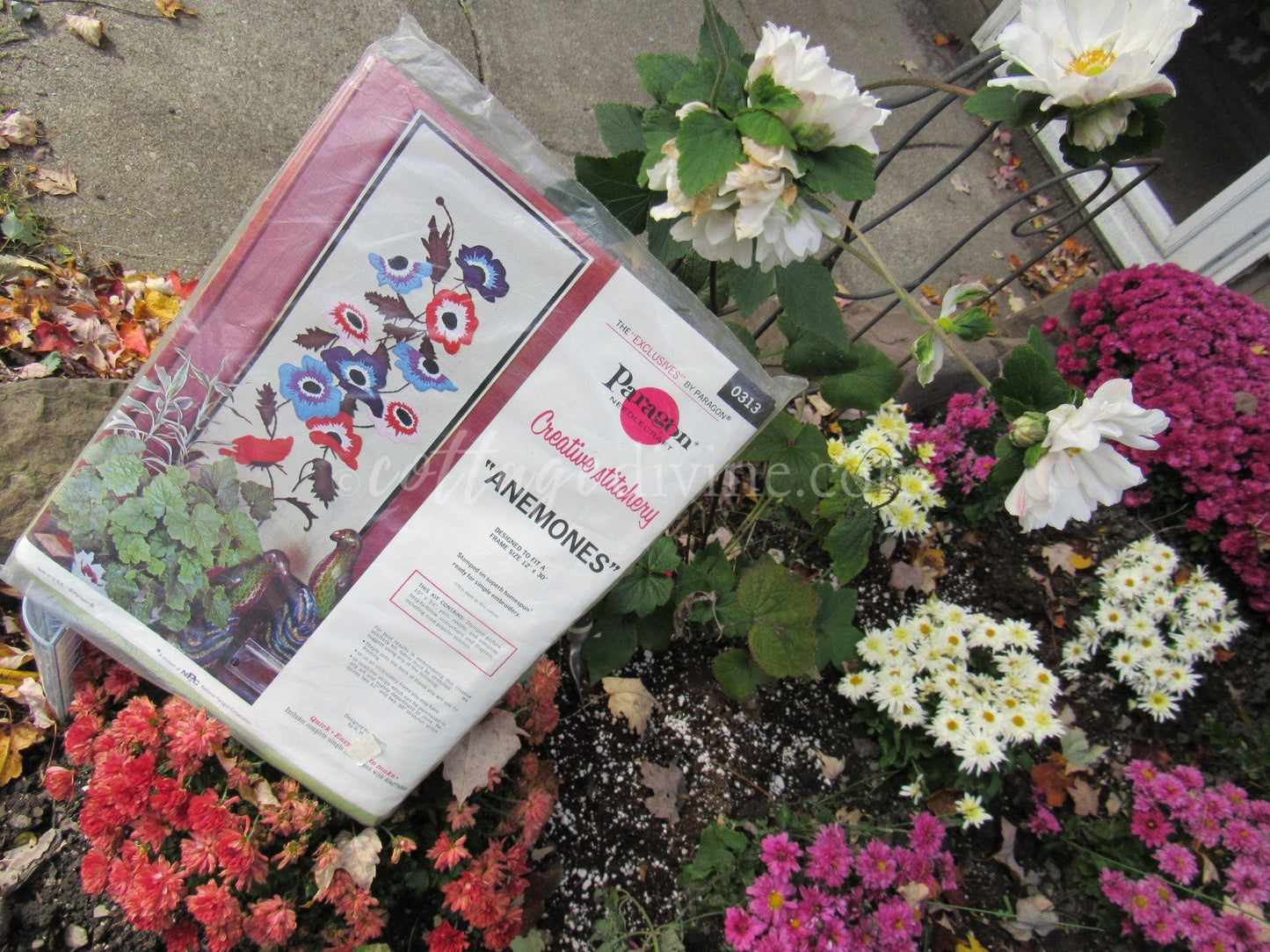 ANEMONES Paragon Crewel Stitchery Kit Vintage Embroidery Hippie Wallhanging # 0313
