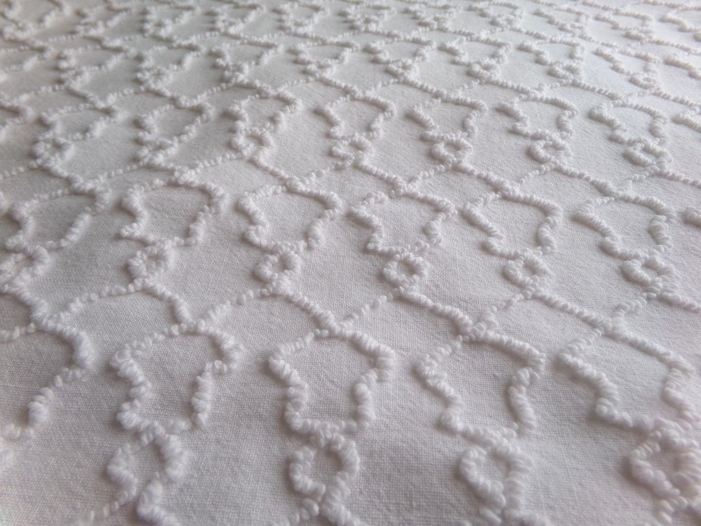 textured white chenille fabric, chain link design with pink bead tuft edge, 20" x 25" inches, ideal quilt sewing material