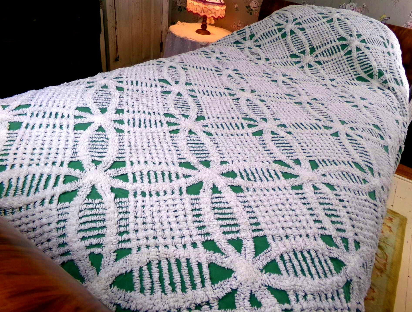 forest evergreen vintage chenille bedspread with snowflake white wedding rings, full size bedding, 100% cotton