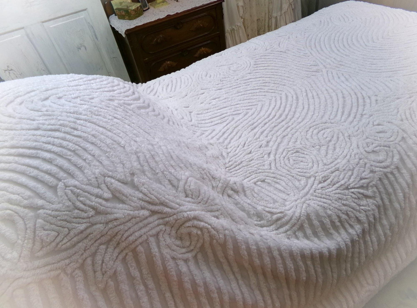 mystic shadow vintage chenille bedspread, plush white swirl designs, TWIN size farmhouse style cotton bedding