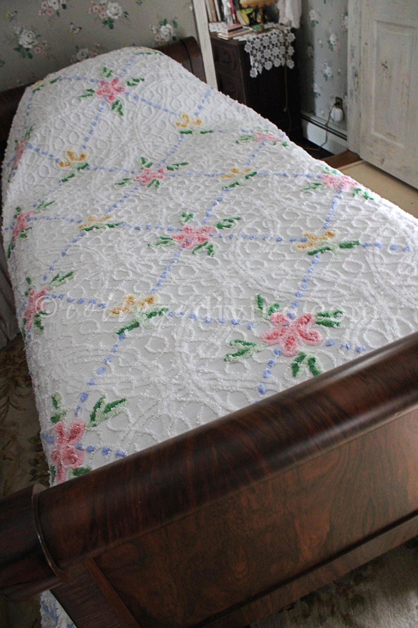 Shabby Chic Vintage Style Chenille Bedspread, Pink & Yellow Flower Design, Full Size White Cotton Bedding With Accent Fringe