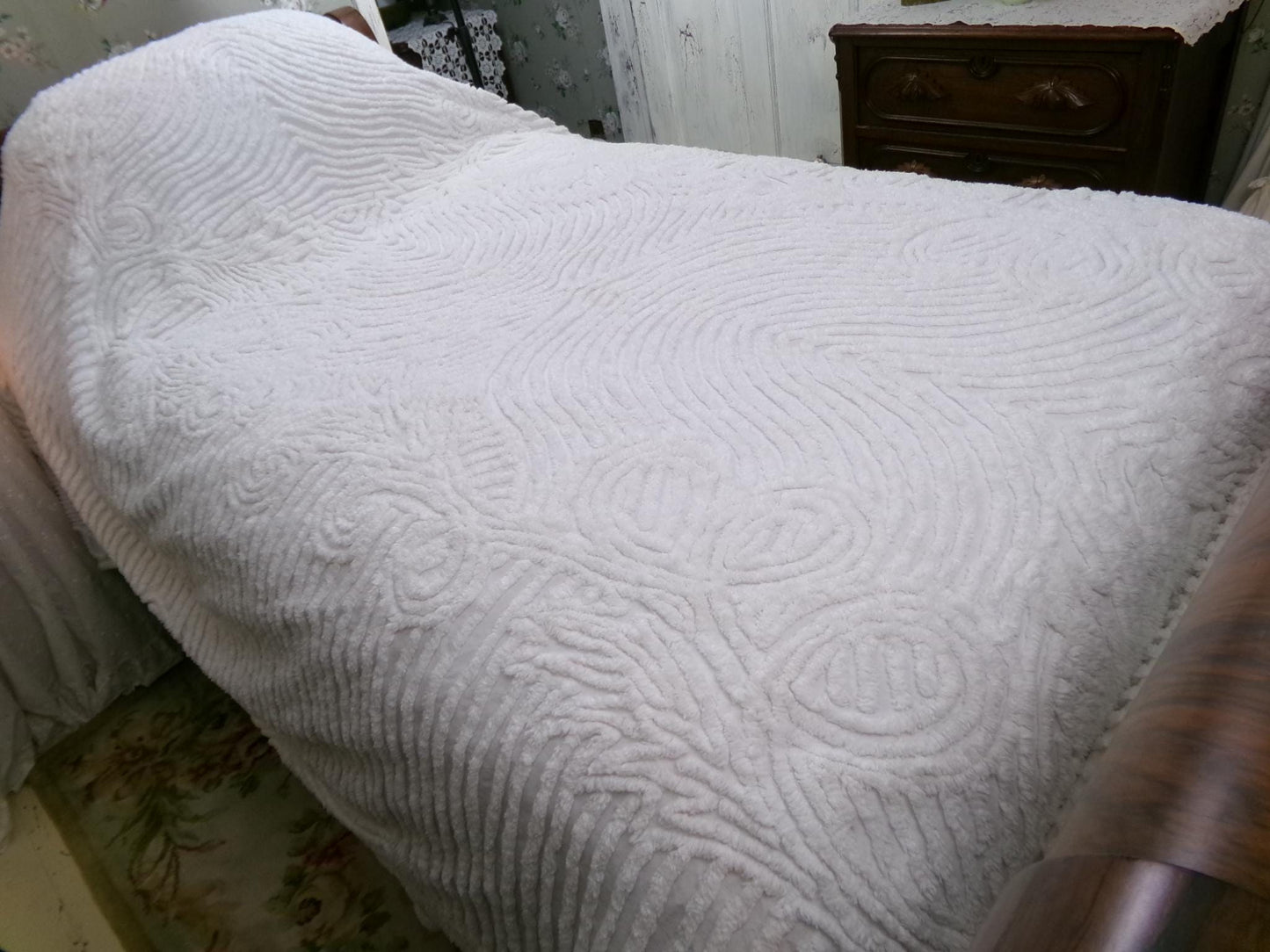 mystic shadow vintage chenille bedspread, plush white swirl designs, TWIN size farmhouse style cotton bedding