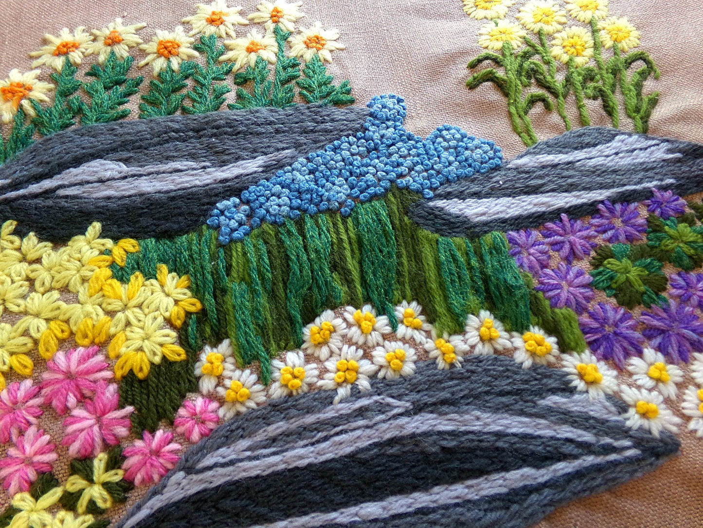 ROCK GARDEN Vintage Crewel Embroidery, FINISHED Boho Style Stitchery, Paragon Needlecraft #0215, Retro Floral Design by Barbara Sparre
