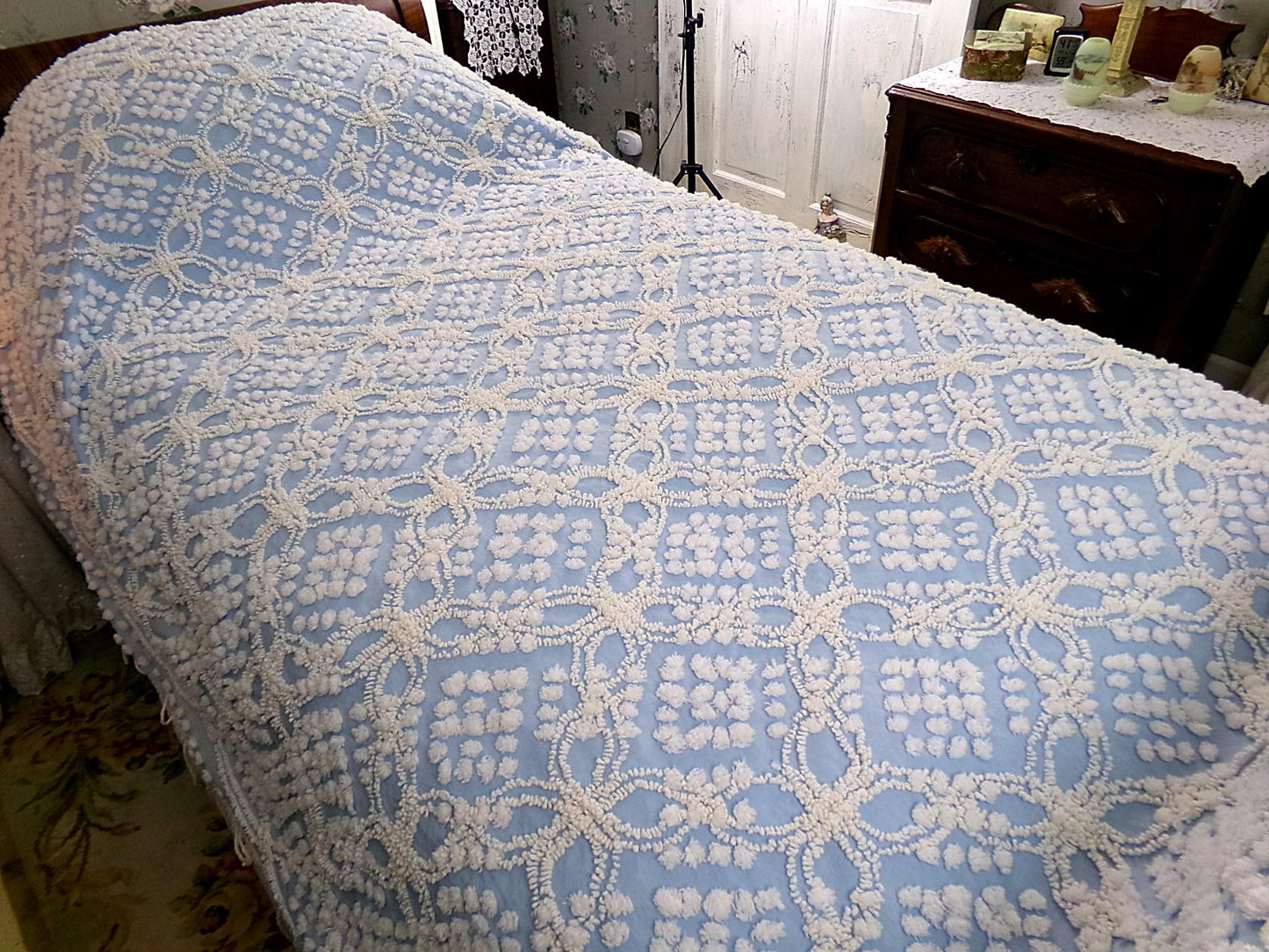 beach cottage blue vintage chenille bedspread, shabby tufted geometric pattern, 100% cotton twin size summer coverlet with fringe