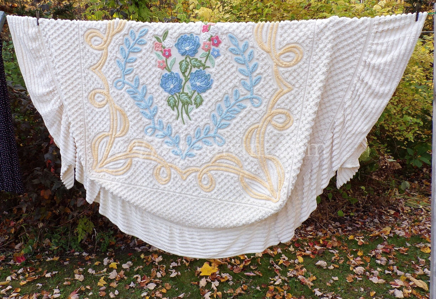 Luxury Buttercream Vintage Chenille Bedspread in Heirloom Garden Wildflowers, Full Size Boxed Fit Design with Ruffle Skirt