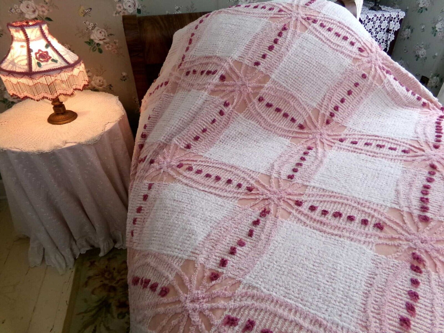 MCM Atomic Rosy Pink Vintage Chenille Bedspread, Classic Geometric Design, Twin Size